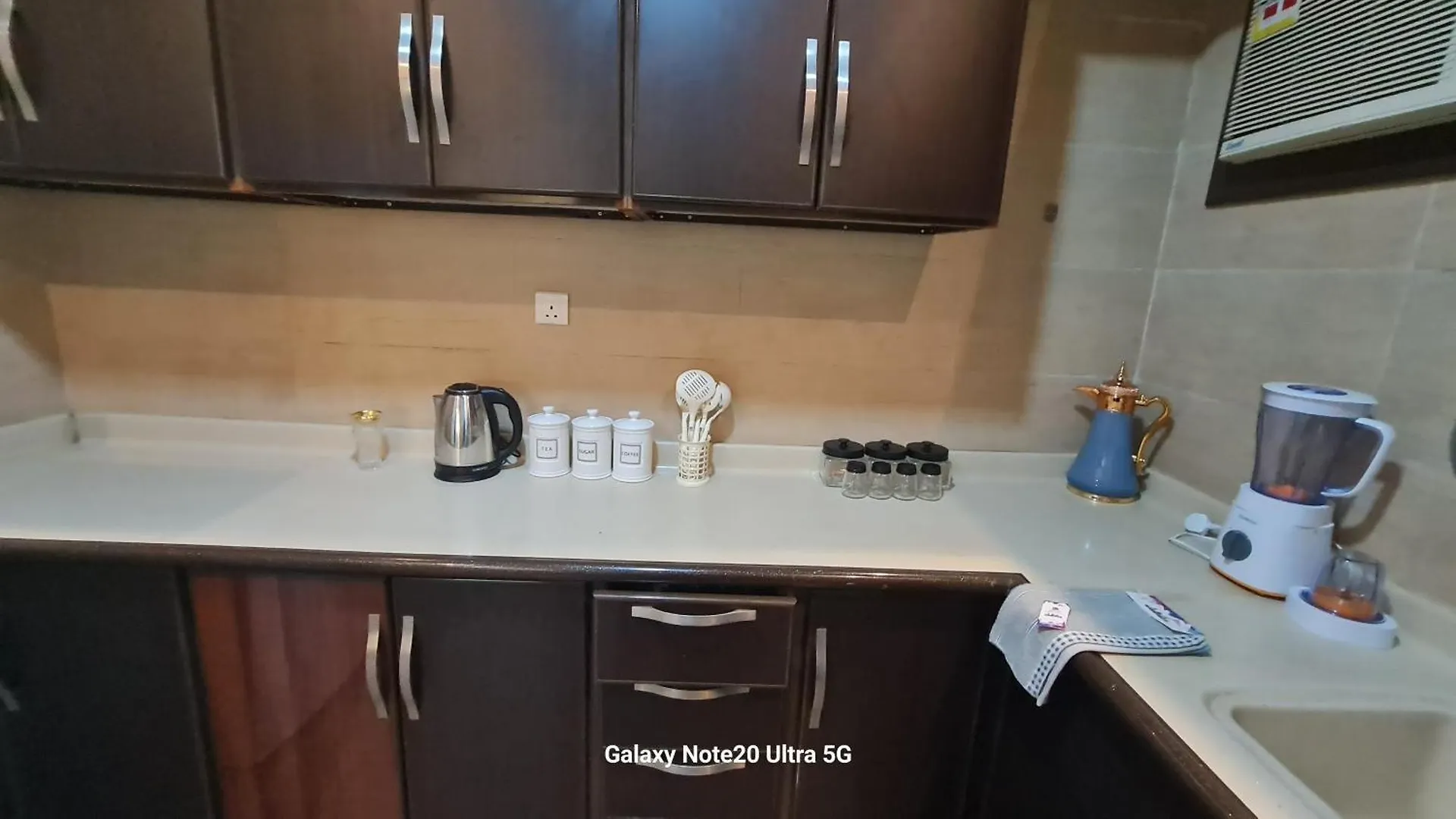 شقة بتصميم وفرش فندقي ثلاث غرف مكة المكرمة حي الزاهر Appartement